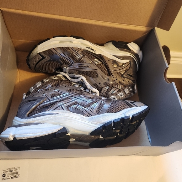 Balenciaga Runner High-Top Sneakers size 13 BNWB - Picture 5 of 16